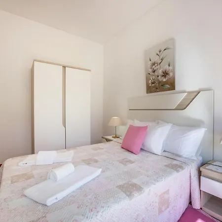 דירה Brites Nº2 *