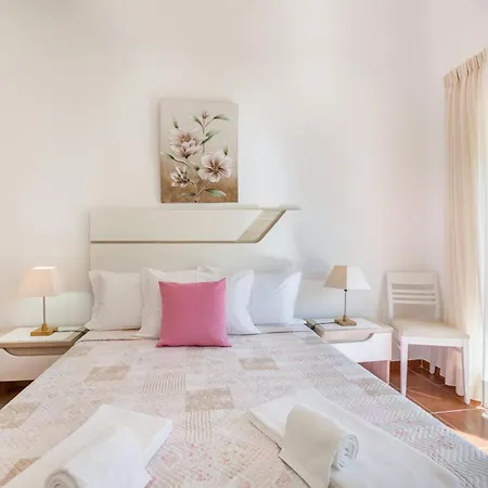 Apartment Brites Nº2 *