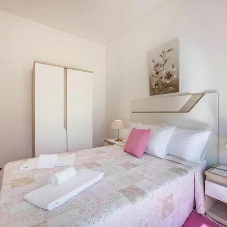 Brites Nº2 Apartment *